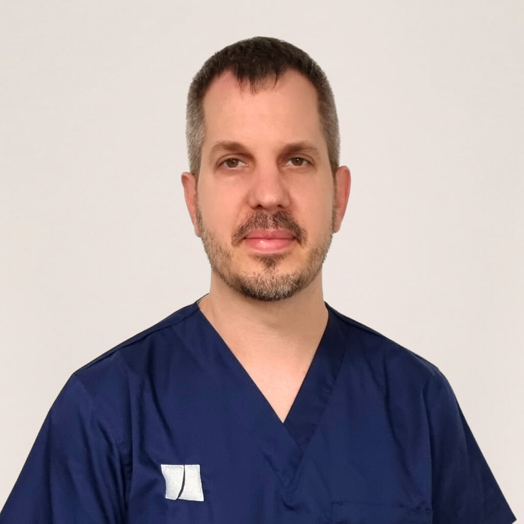 HIMG hajbeültetési klinika - Dr. Albert Máté - Hajbeültetési Specialista, SHE Technika Szakértő